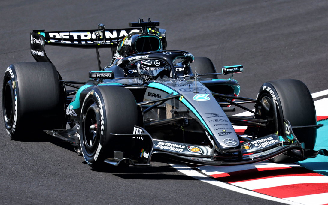 Mercedes domina la FP1 de Japón con un 1-2 contundente, mientras Red Bull tropieza con su actualización