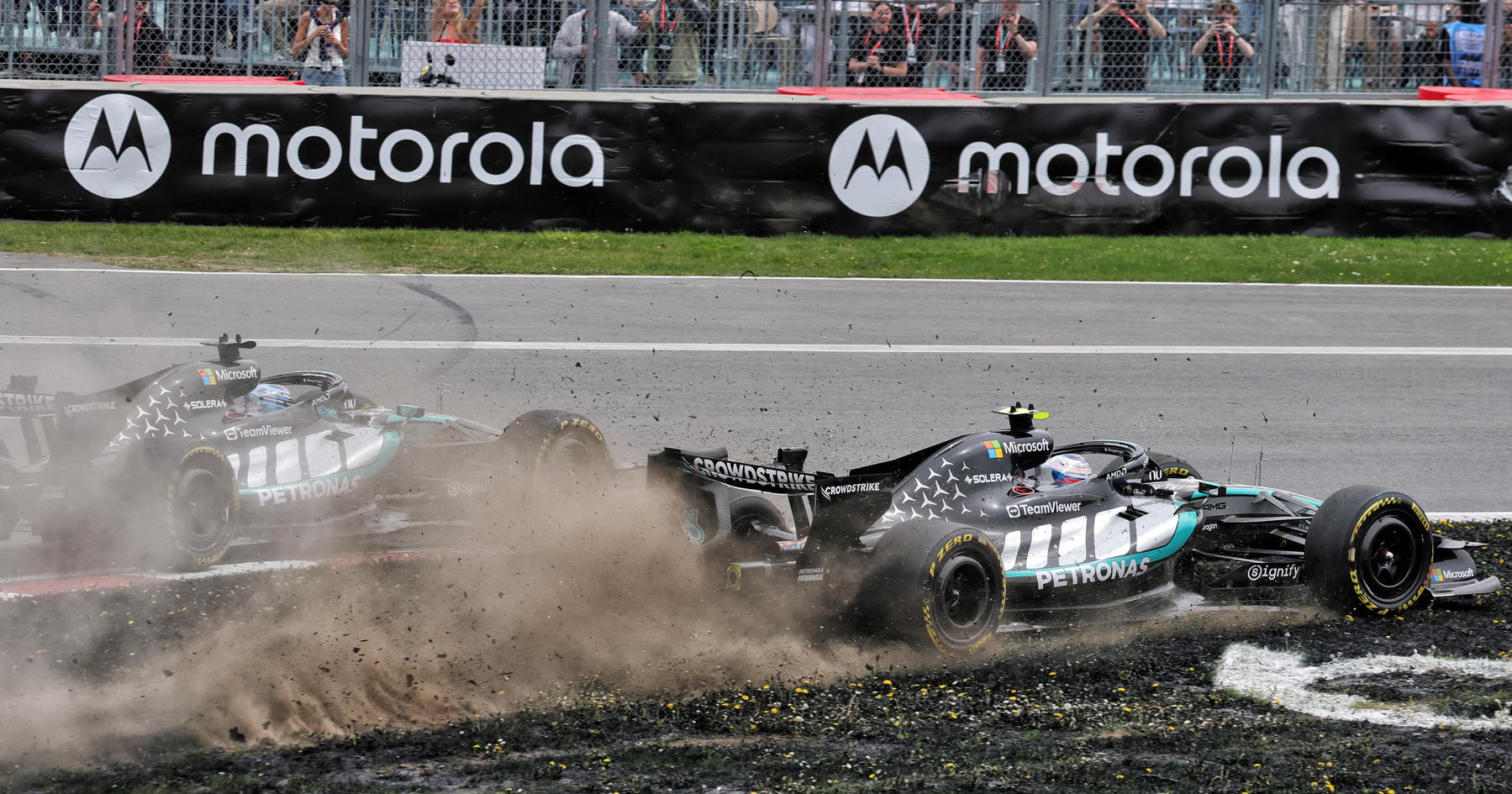 Mercedes make 'too close for comfort' acknowledgement after George Russell-Kimi Antonelli fight