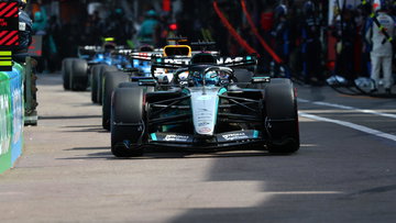 Mercedes haalt woede van fans op de hals met verklaring over pitstop-fout Russell