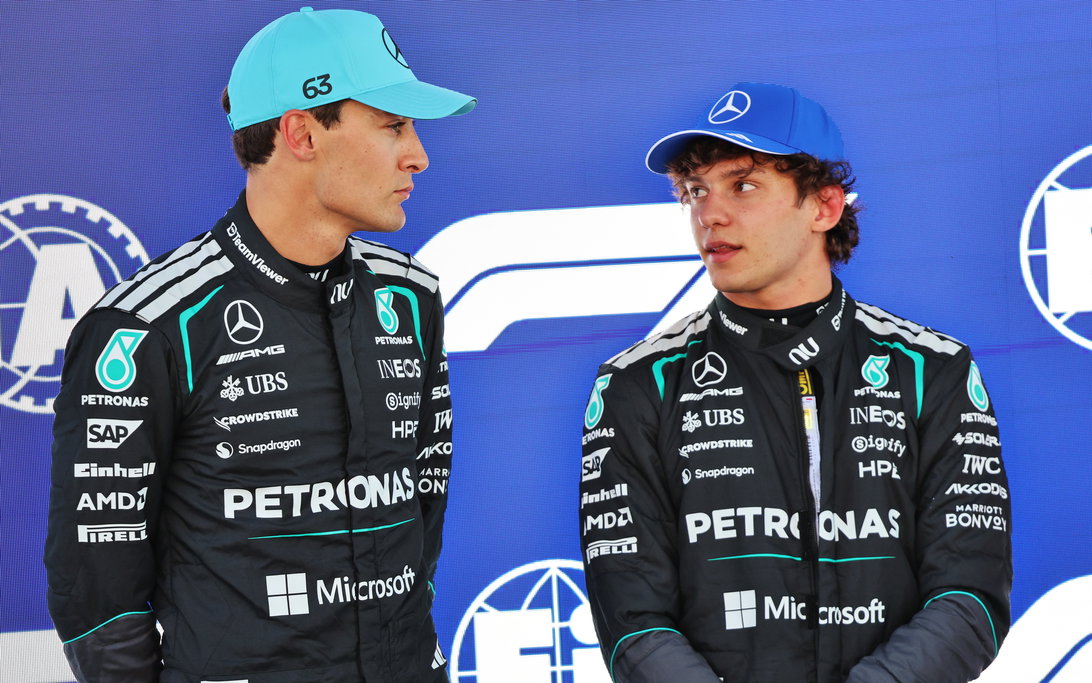 Villeneuve lanza duras críticas a Russell tras el duelo con Antonelli: "Le falta agresividad"