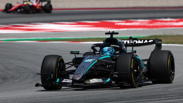 Mercedes onthult opmerkelijk probleem bij Russell in Barcelona