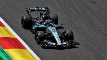 Mercedes issued warning in F1 title fight