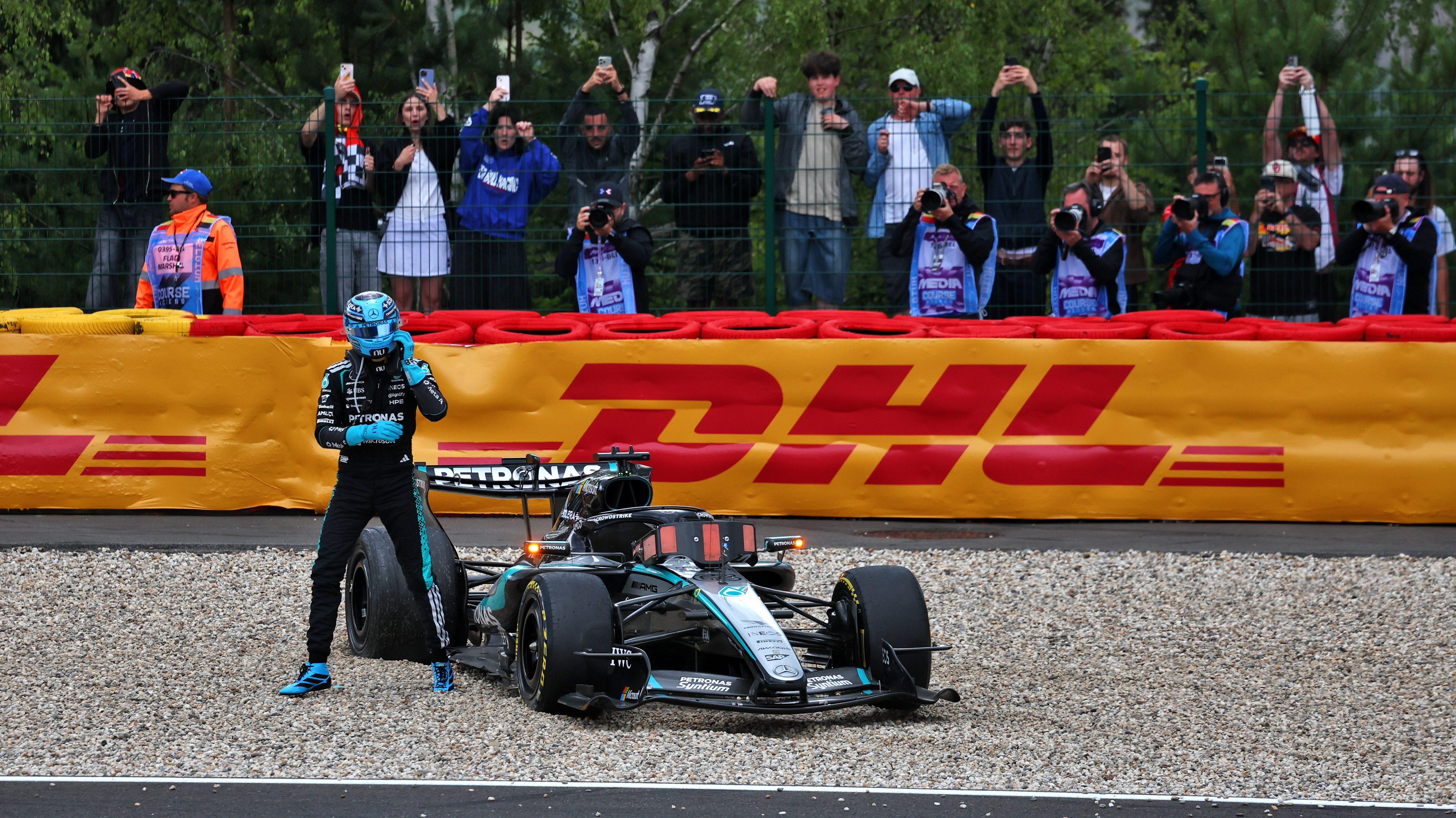 Russell crash Belgium