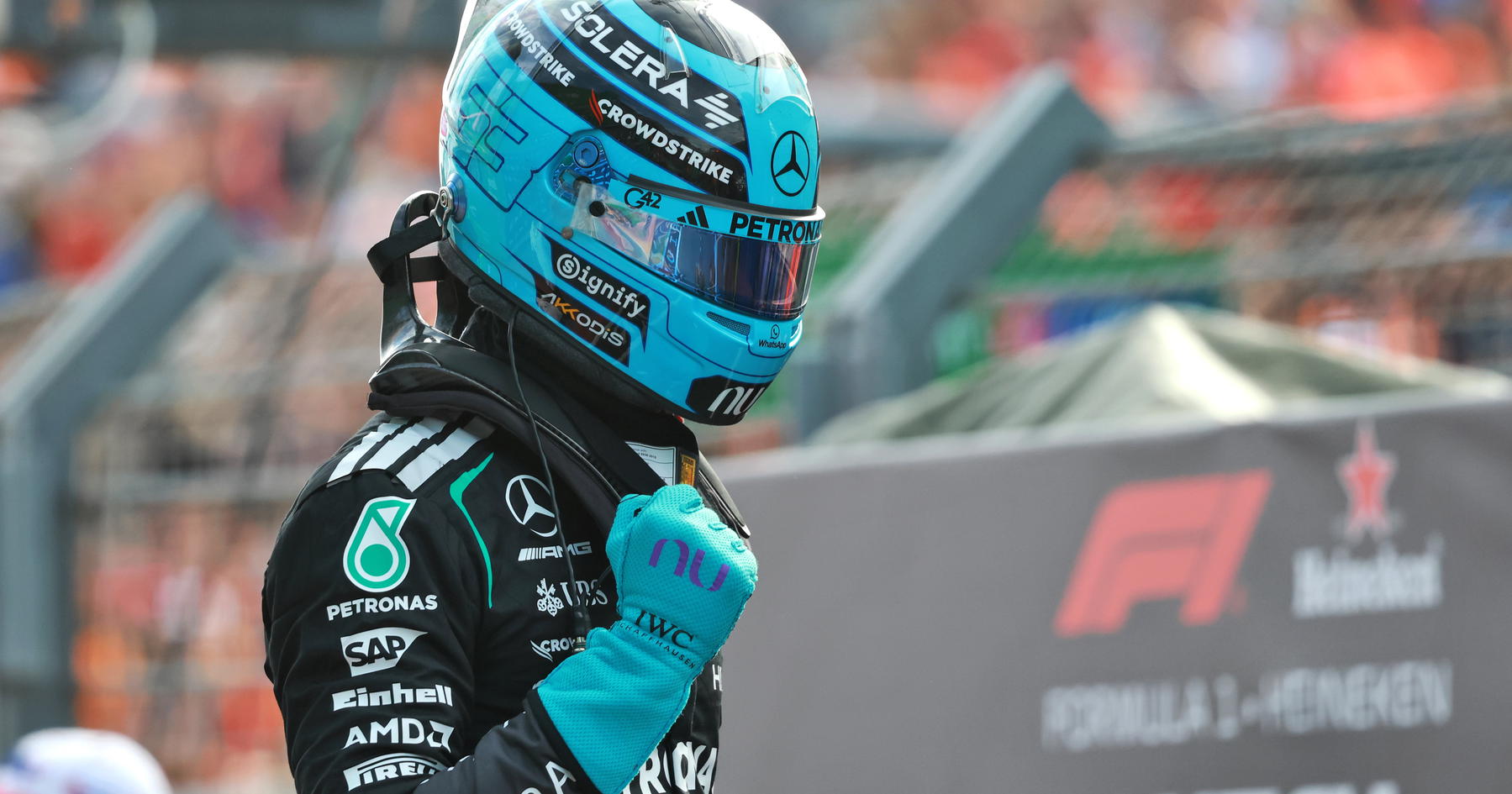 Tsunoda e Lawson si scambiano opinioni sull'esordio a Zandvoort, con Tsunoda che si sente come un rookie e Lawson che cerca di adattarsi al RB22, immagine di approfondimento