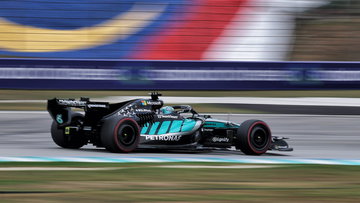 Toto Wolff reveals 'something else going on' after rare qualifying failure