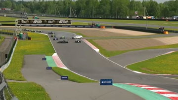 Safety Car causes crash in ridiculous and dangerous incident