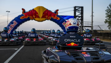Verstappen neemt het op tegen 100 uitdagers in unieke race