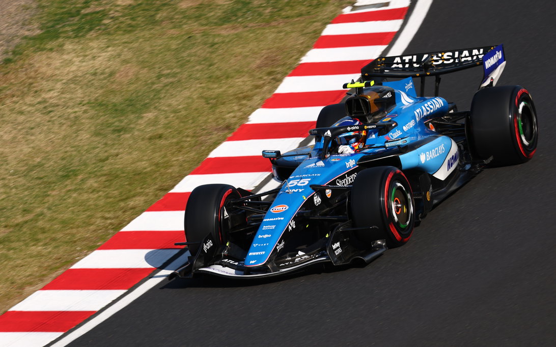 Carlos Sainz 'shocked' by Williams' high-fuel pace drop in Japan