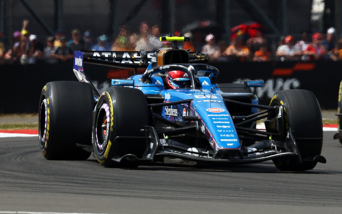 Sainz race Silverstone
