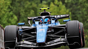 Carlos Sainz escapes punishment after Max Verstappen incident