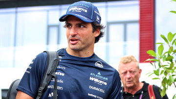 Carlos Sainz accused of lying as Max Verstappen works 'miracles' - International Media Reacts