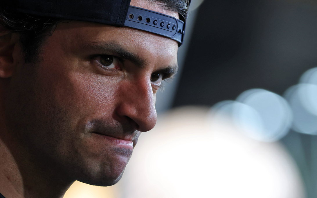 Sainz Singapore