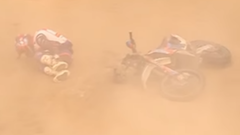 Dakar-coureur breekt enkel in angstaanjagende crash