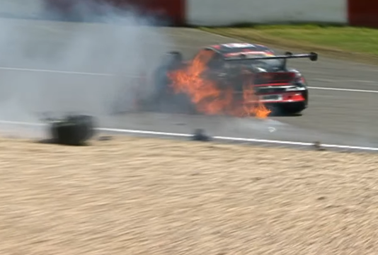 Crash #900 Q1 Nurburgring 24h