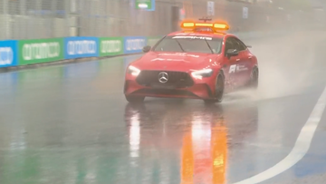 Start sprintrace Singapore uitgesteld door hevige regenval