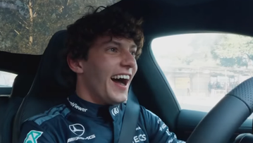 Video: Antonelli rijdt schutting aan gort met peperdure Mercedes