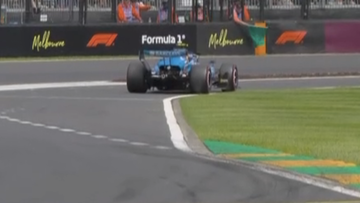 Sainz veroorzaakt eerste rode vlag in Australië