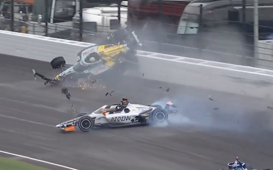 screenshot crash Rossi Indy 500