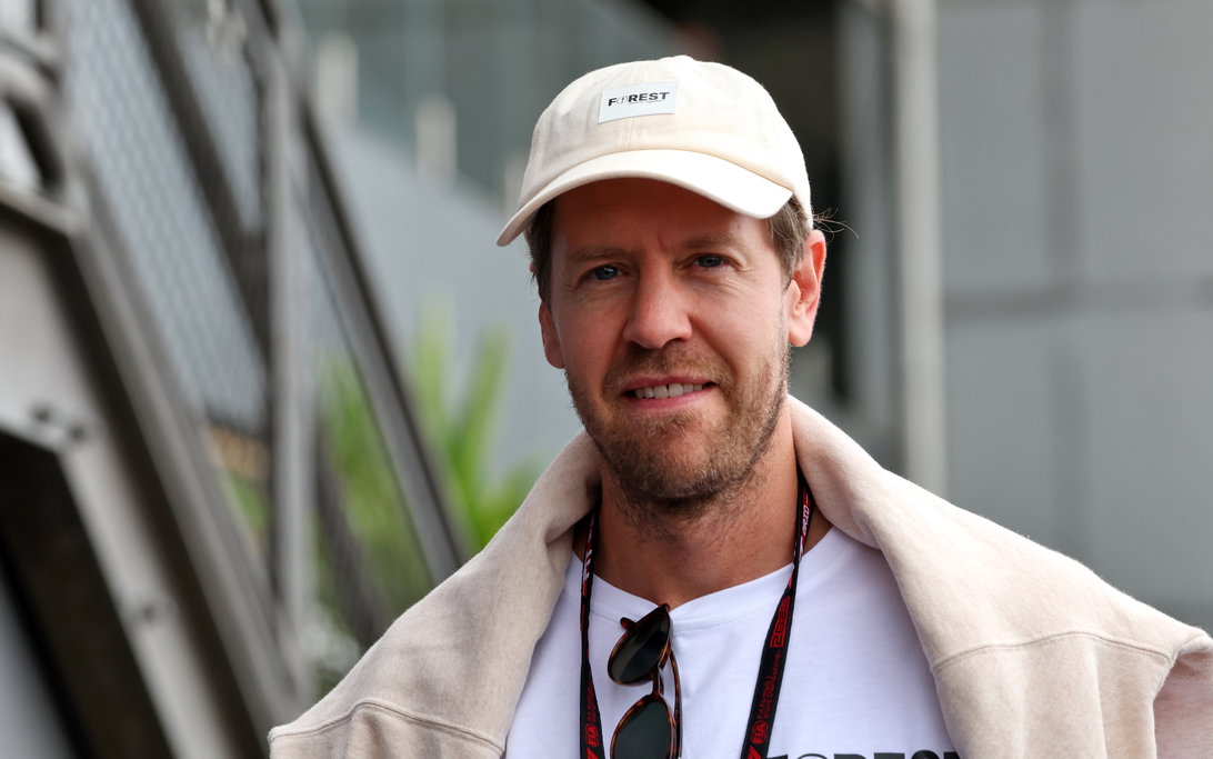 Sebastian Vettel posts impressive sub-three-hour time in marathon debut