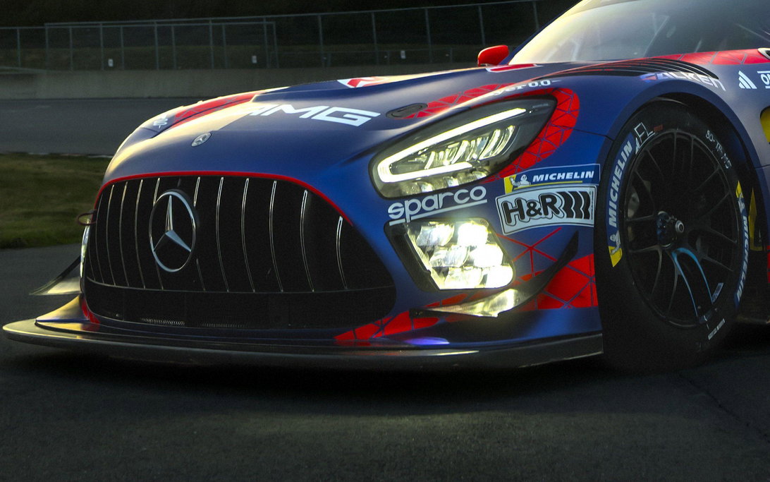 Verstappen Mercedes headlight