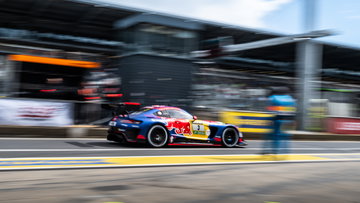 Strong Max Verstappen shows teeth as thrilling Nurburgring 24 Hours nears end