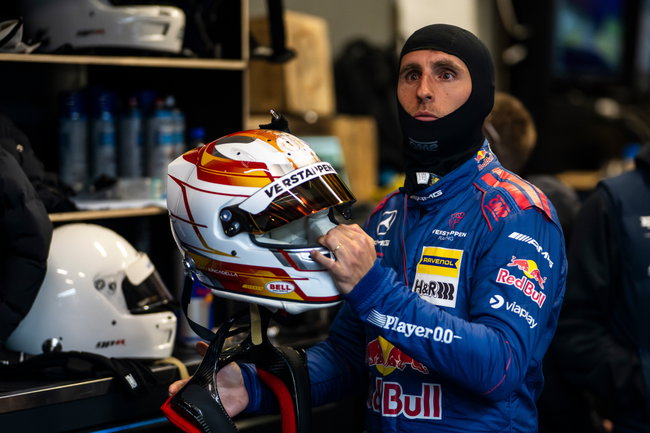 			© Red Bull Content Pool
	