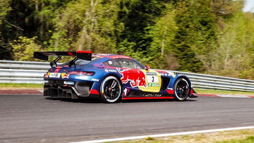 Verstappen verliest zege door probleem op Nordschleife, Audi zegeviert