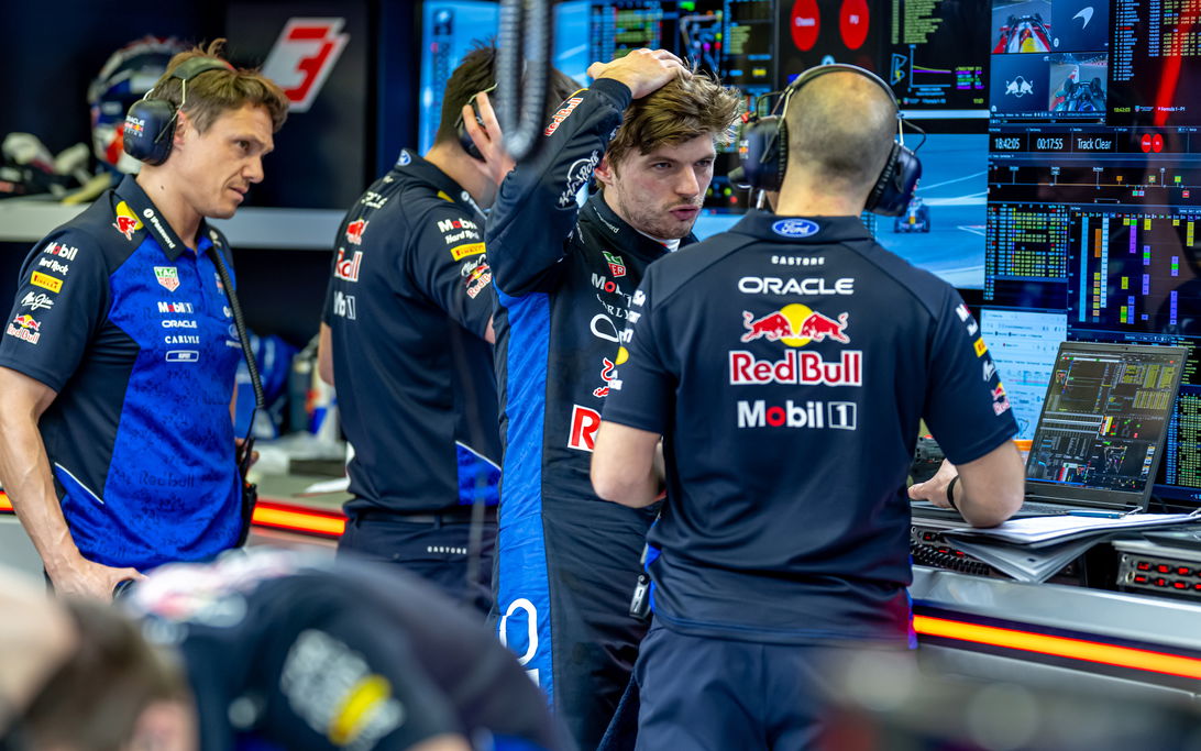 I primi avvertimenti di Max Verstappen sulle F1 2026 furono derisi, ora sono realtà