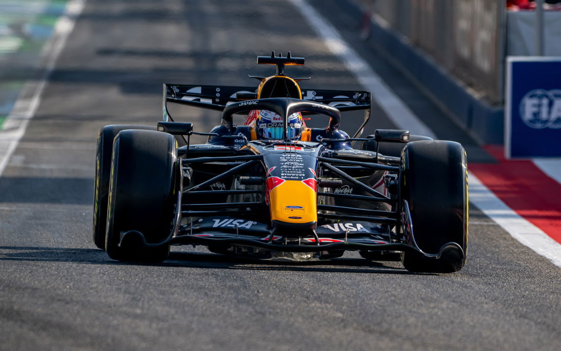 Diretor da Alpine elogia rápido desenvolvimento da unidade de potência da Red Bull e admite que equipes da F1 são "plagiadoras descaradas"