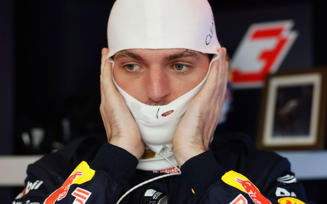 Verstappen describes 'survival' laps in undrivable Red Bull