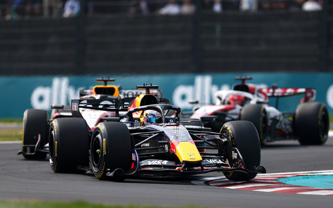 Verstappen race Japan