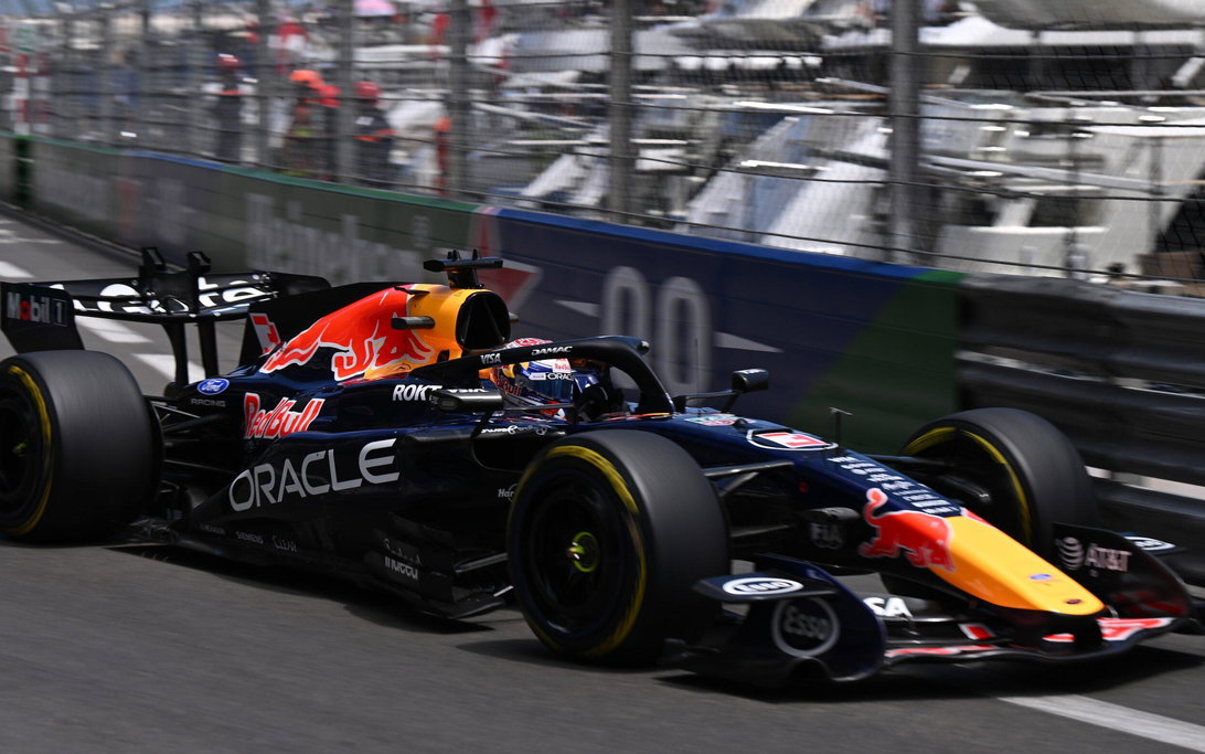 Verstappen chiede affinamenti alla Red Bull per inseguire la Ferrari a Monaco