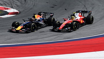 Montoya gniffelt over Verstappen vs. Hamilton: "Lewis vergeet dat niet"