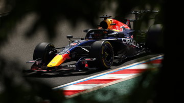 Sterke Verstappen beloont sessie met toptijd én stewardsbezoek