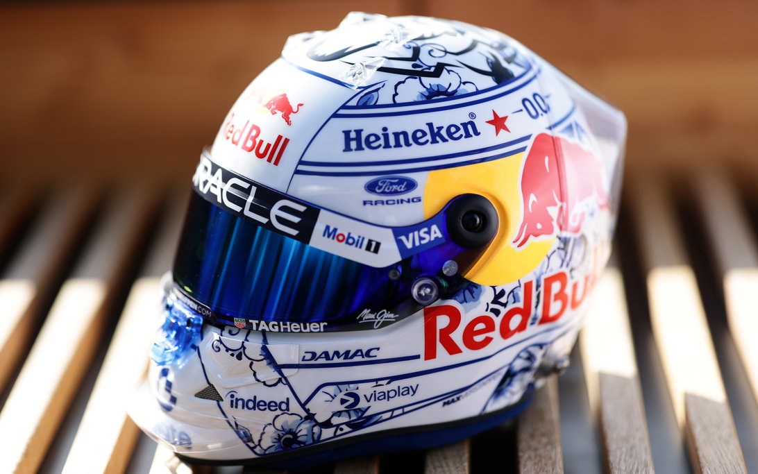 Verstappen special helmet Zandvoort