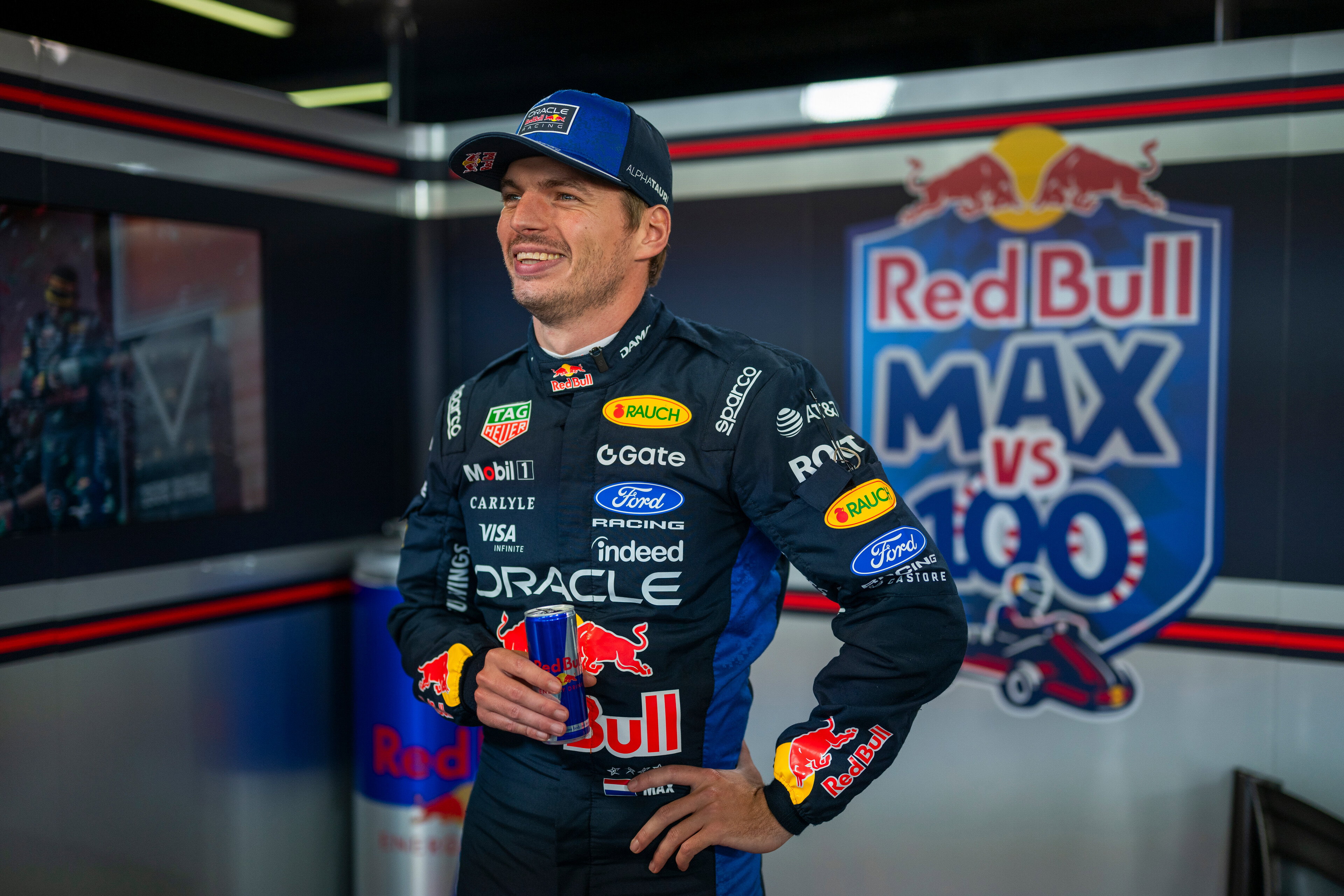 Verstappen in 'Max vs 100'