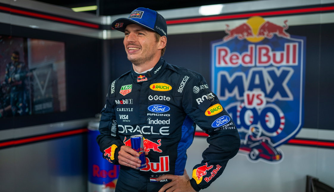Verstappen in 'Max vs 100'