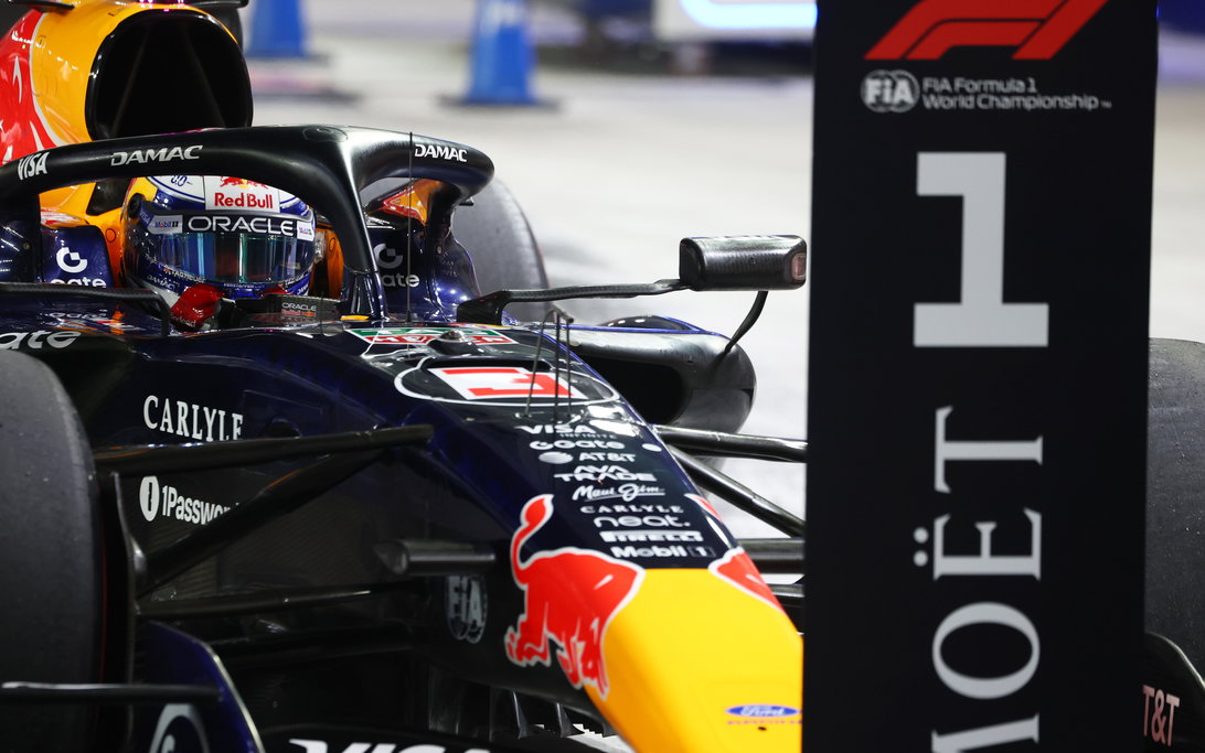 Verstappen pole Singapore