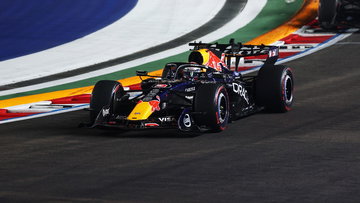 Ongenaakbare Verstappen benadert perfectie in Singapore