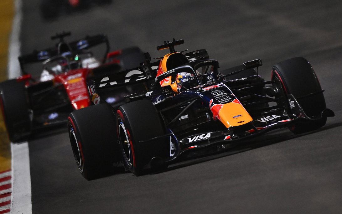 Verstappen Leclerc race Singapore