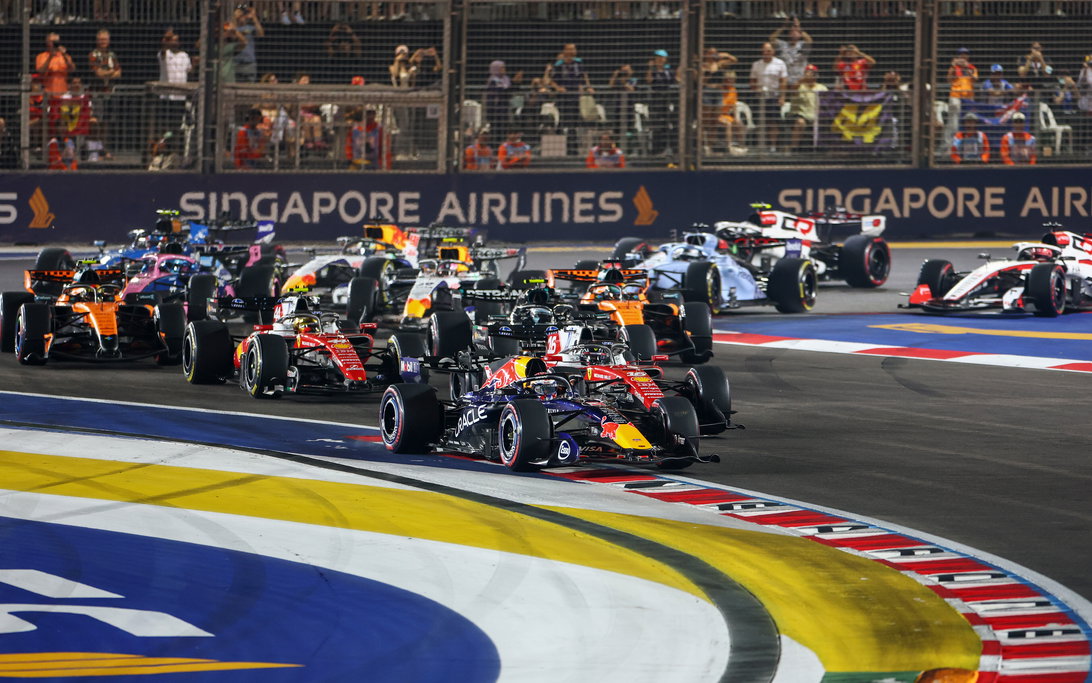 Verstappen Leclerc Singapore start