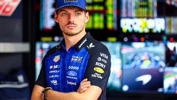 Verstappen hekelt Lawson: "Niet slim als je voor een stoeltje vecht"