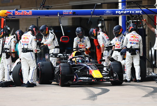 Verstappen Austin pit