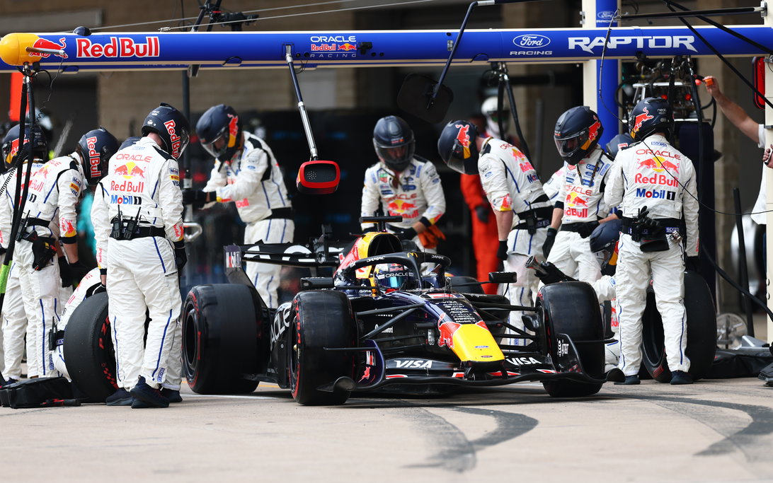 Verstappen Austin pit