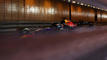 Jagende Verstappen houdt Ferrari bij de les in Monaco