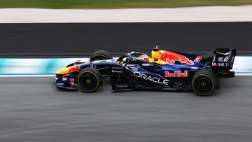 Verstappen verbaast vriend en vijand met dominantie in Maleisië