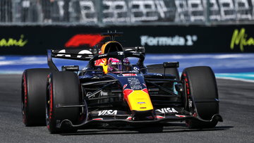 Verstappen onthult belangrijkste verbetering Red Bull: "Al sinds de wintertest mis"
