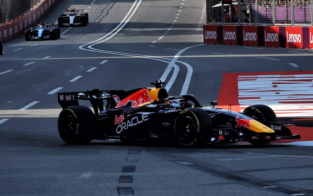 Verstappen race Baku