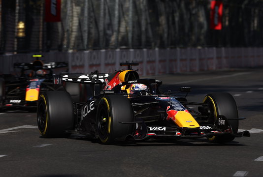 Verstappen race Baku