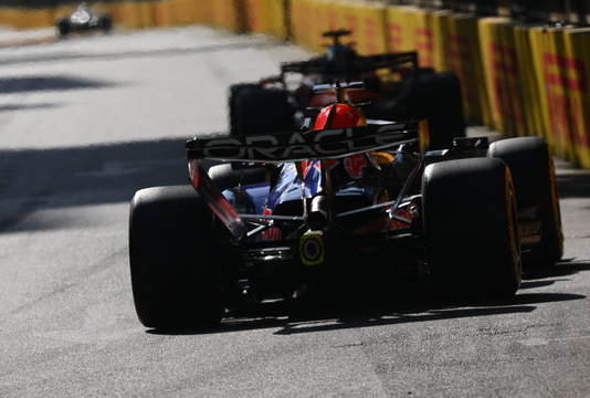 Verstappen race Baku